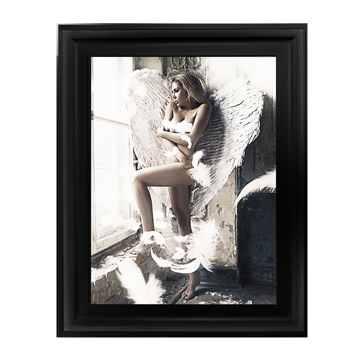 FG072 Angel by the window