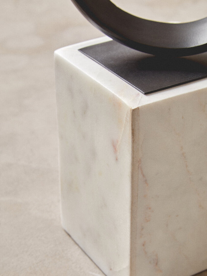 Breeze Black Finish Aluminium Knot Sculpture