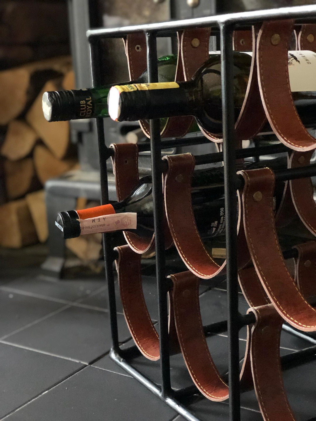 Xavissa 9 bottle leather sling square Wine Rack