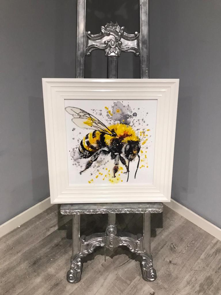 AN956 Honey Bee