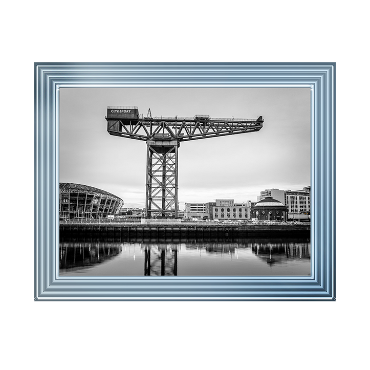 CY024 Finnieston crane on River Clyde (Black and White)