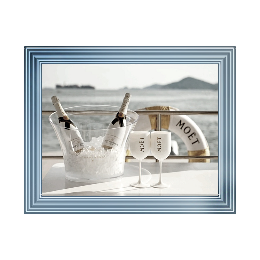 Moet at sea
