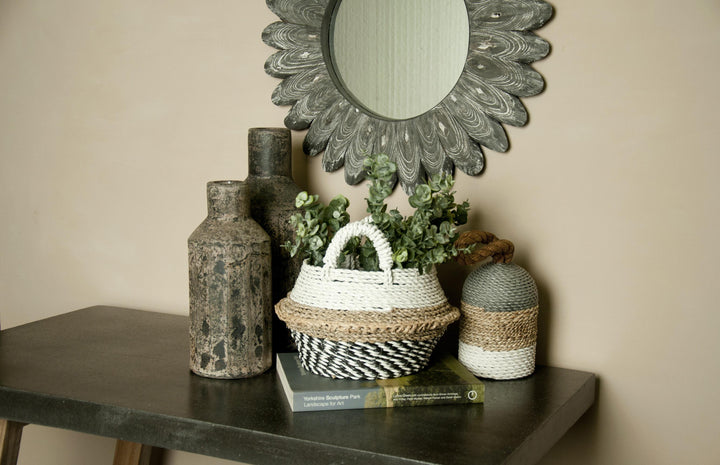 Single Fyvelle White top Seagrass Basket