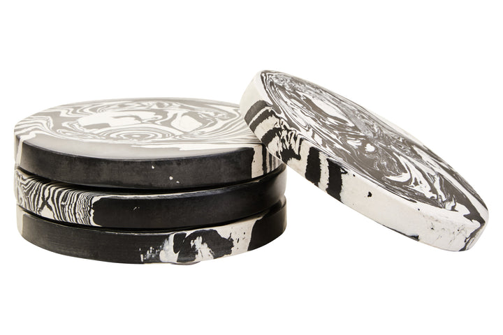 Four Marble Set Black White of Delmorae and Coasters