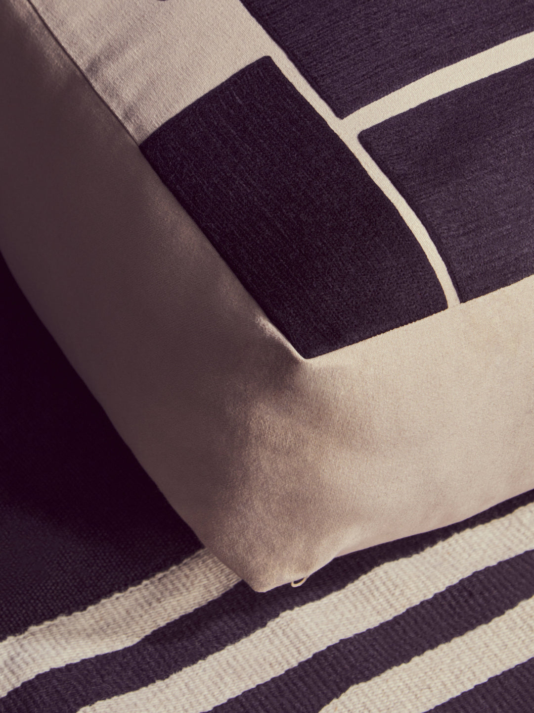 Bosie Ozella Natural & Black Floor Cushion – Square
