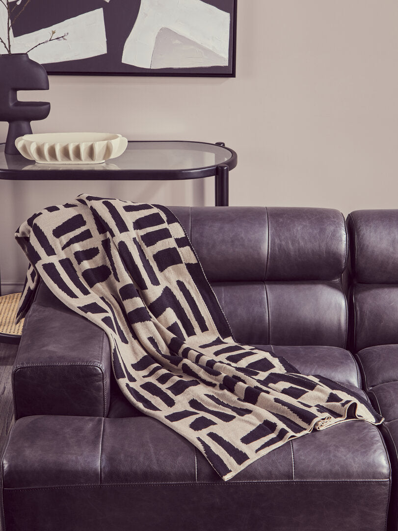 Greyholt Leather Chaise Lounger – Right-Facing