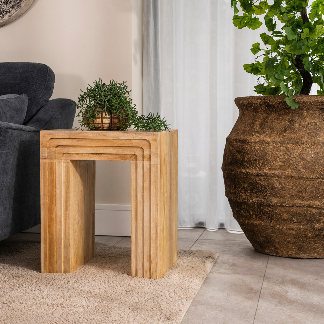 Arvellae Lamp Table