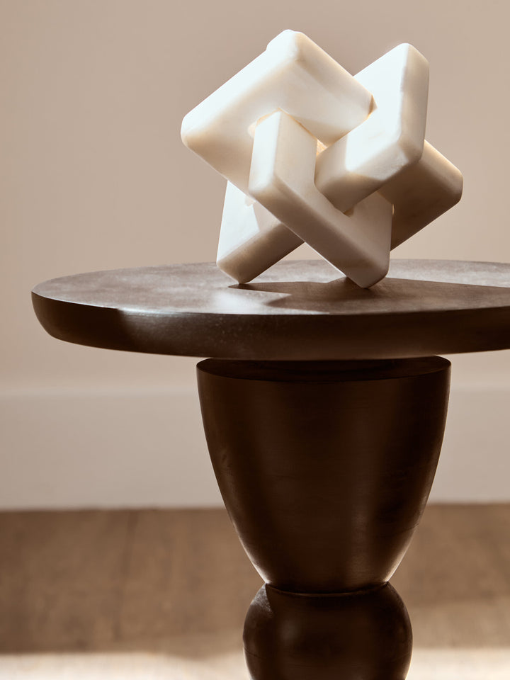 Cove Knot White Sculpture Marble