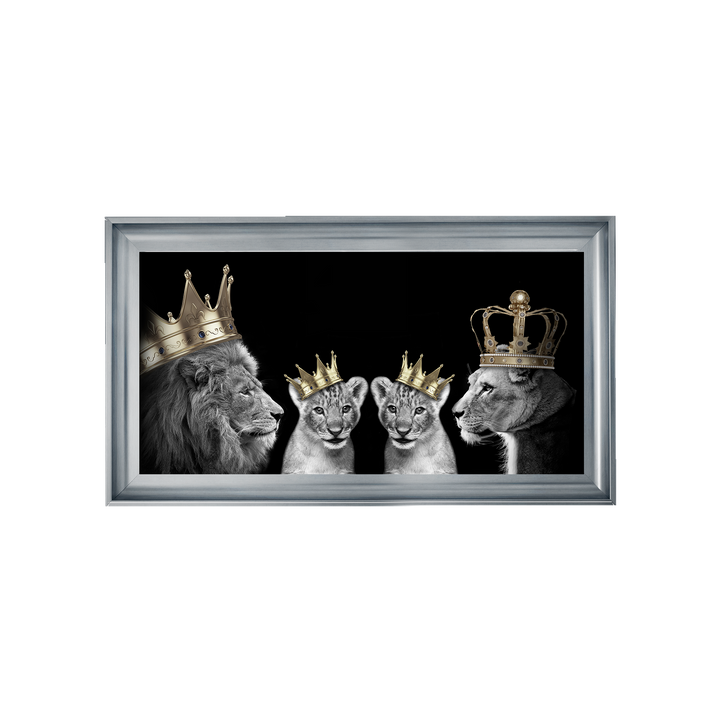 Lion family of 4 (Gold Crowns)