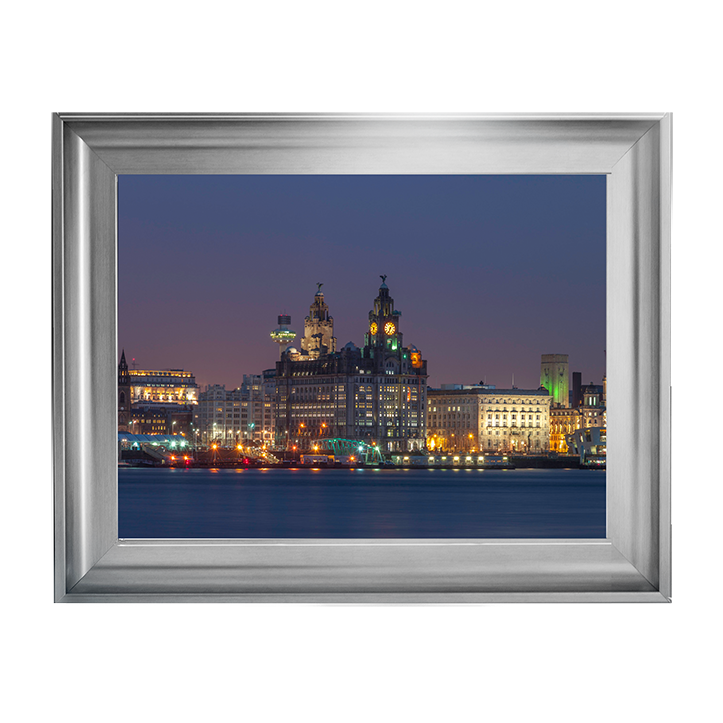 CY043 Liverpool city skyline across the River Mersey