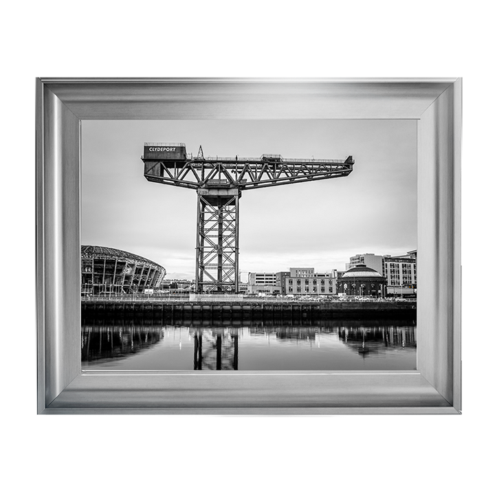 CY024 Finnieston crane on River Clyde (Black and White)