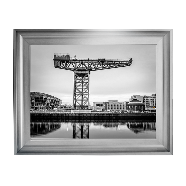 CY024 Finnieston crane on River Clyde (Black and White)