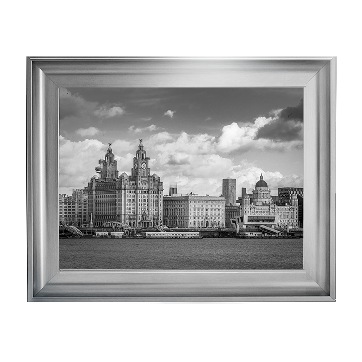 CY036 Liverpool city skyline across the River Mersey