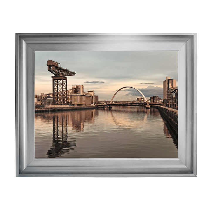 CY023 View along the river Clyde II