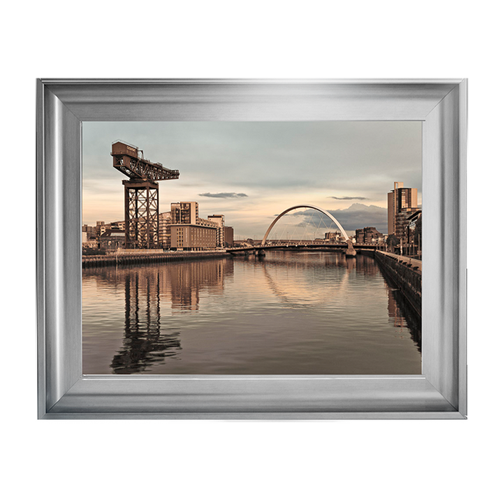 CY023 View along the river Clyde II