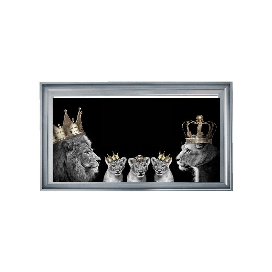 Lion family of 5 (gold Crowns)