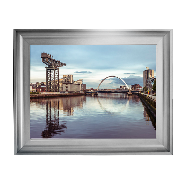 CY022 View along the river Clyde