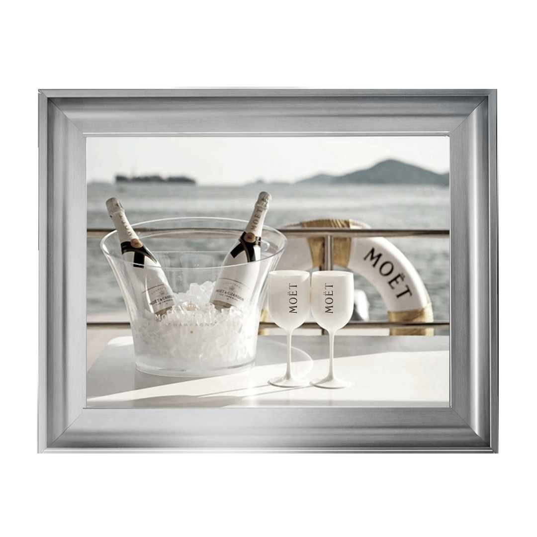 Moet at sea