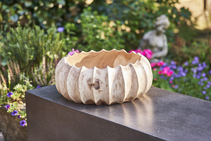 Isvane - Scalloped Bowl