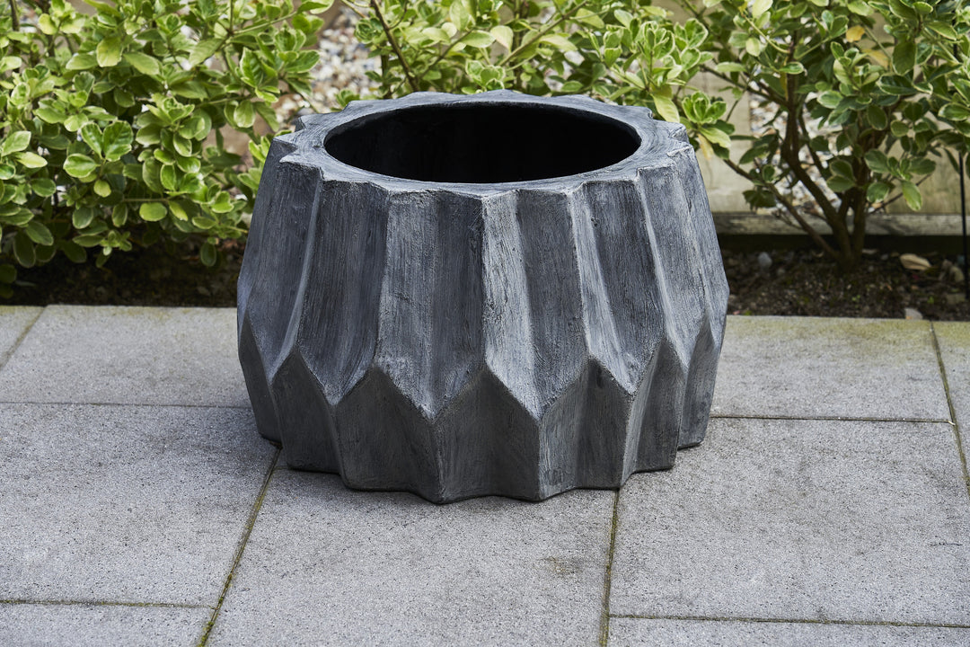 Isvane- Side Table /Pot