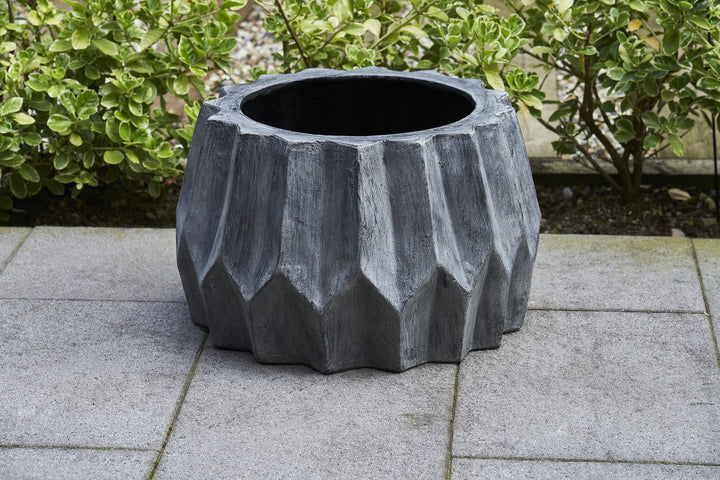 Isvane- Side Table /Pot