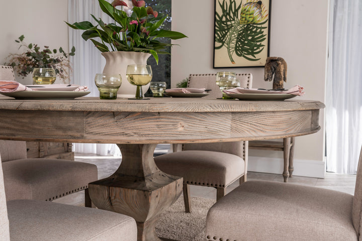 Cadelin Round Table