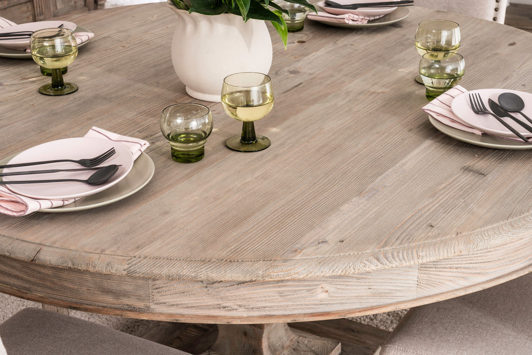 Cadelin Round Table