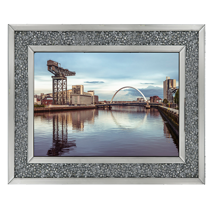 CY022 View along the river Clyde