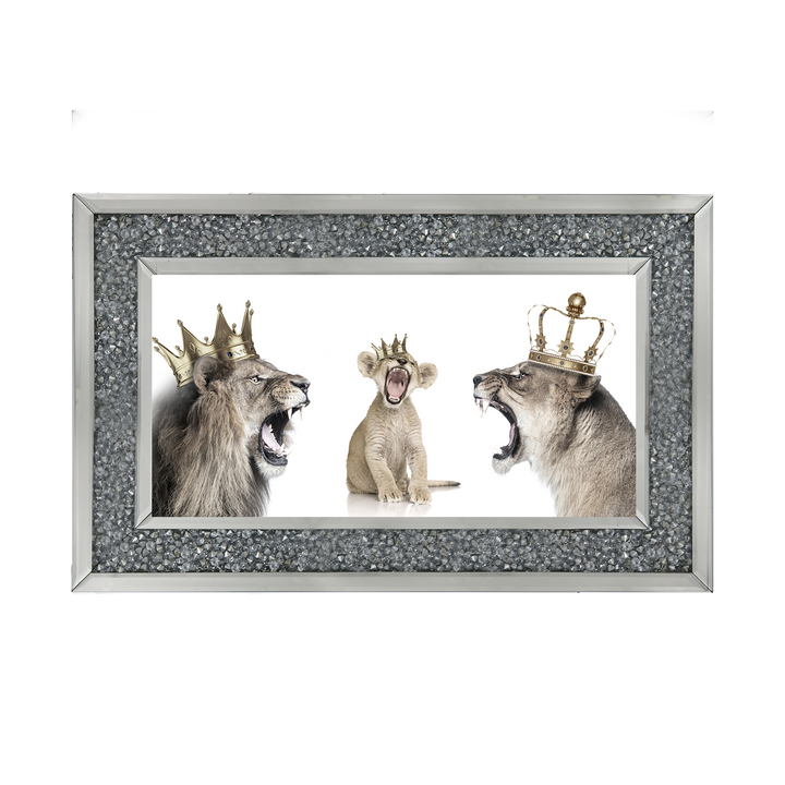 Roaring lion trio family