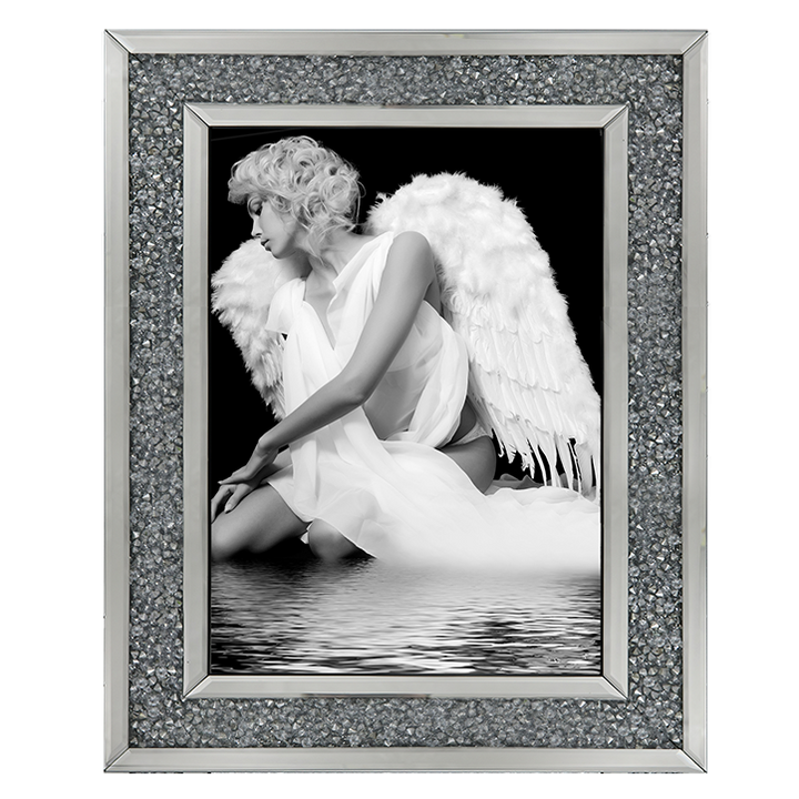 FG055 Angel by water