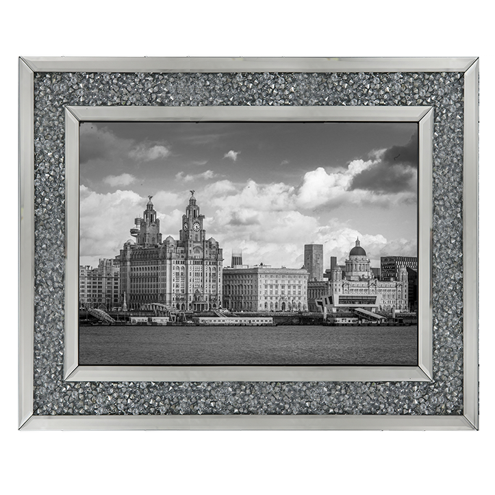 CY036 Liverpool city skyline across the River Mersey