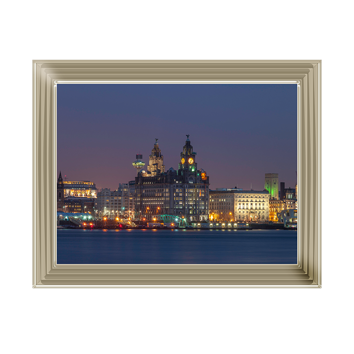 CY043 Liverpool city skyline across the River Mersey