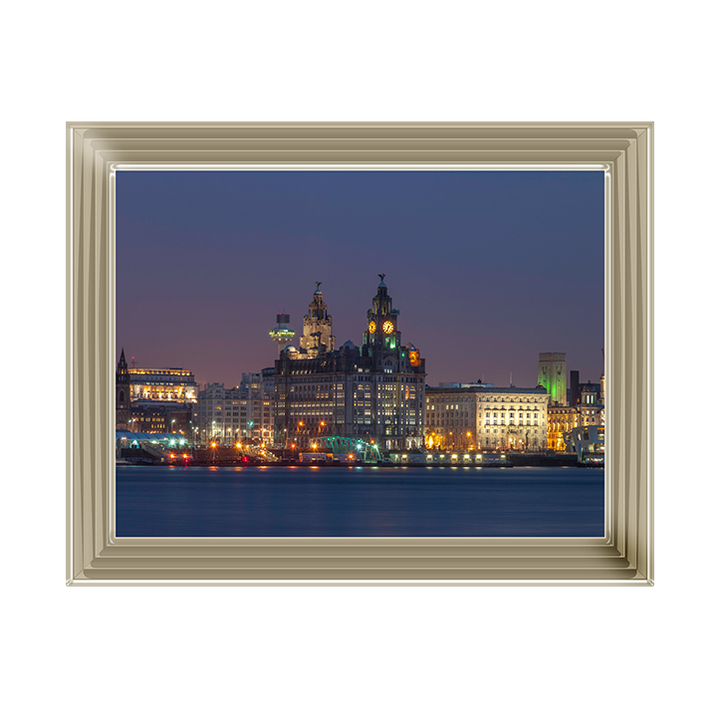 CY043 Liverpool city skyline across the River Mersey