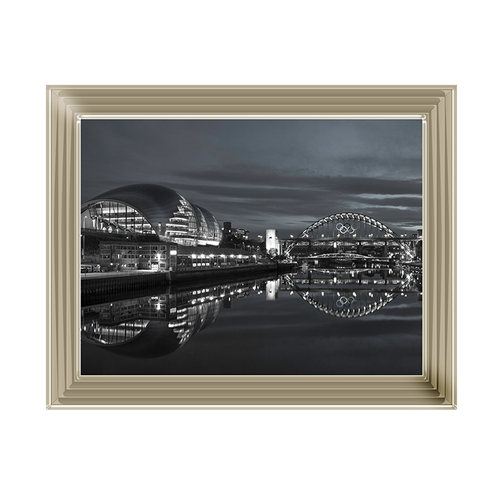 CY070 The Sage Gateshead and the Tyne bridge, Newcastle Upon Tyne I