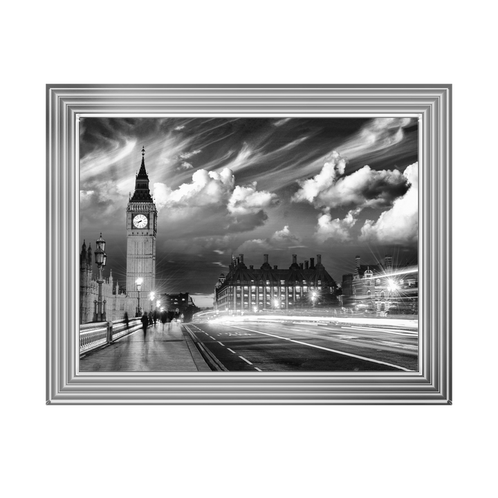 London's blinding lights (Black and White)