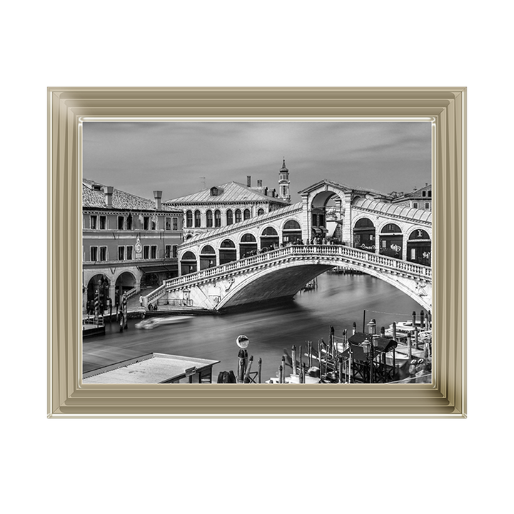 CY080 Famous Rialto bridge, Venice (Black & White)