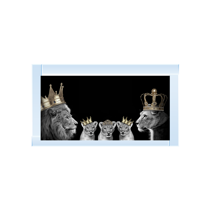 Lion family of 5 (gold Crowns)