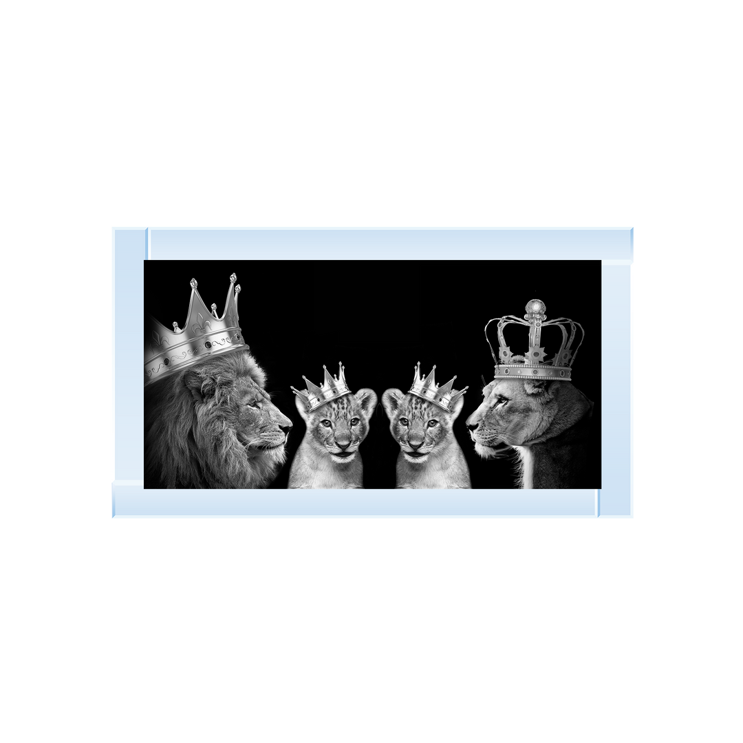 Lion family of 4 (Silver Crowns)