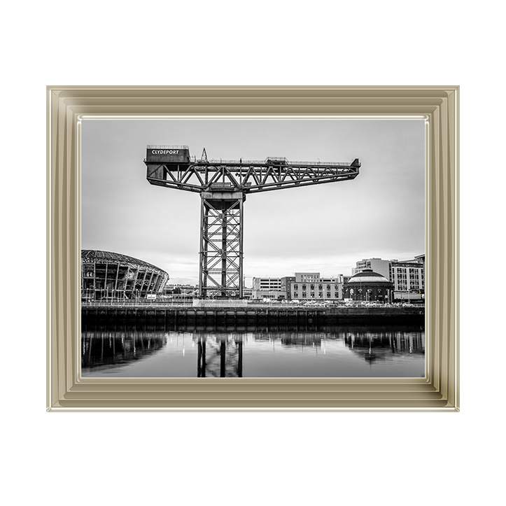 CY024 Finnieston crane on River Clyde (Black and White)