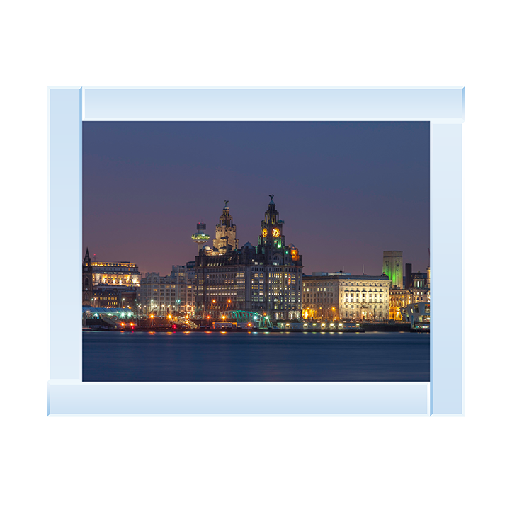 CY043 Liverpool city skyline across the River Mersey