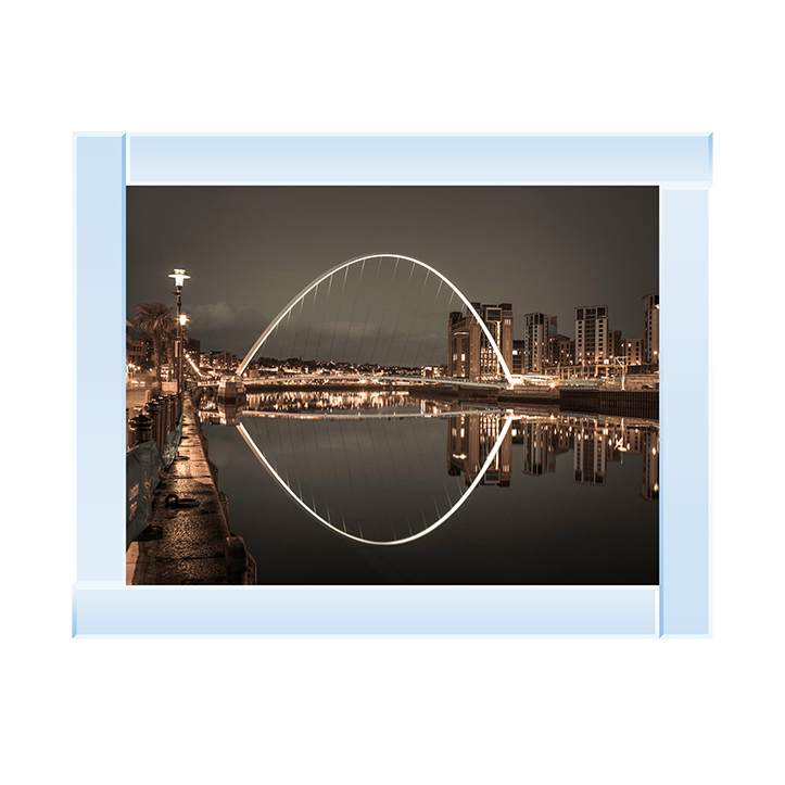 CY069 Gateshead Millenium Bridge, Newcastle Upon Tyne II