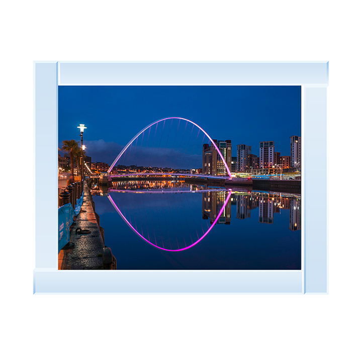 CY068 Gateshead Millenium Bridge, Newcastle Upon Tyne I