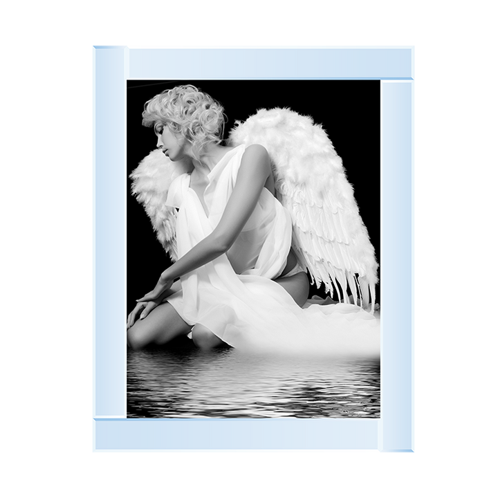 FG055 Angel by water