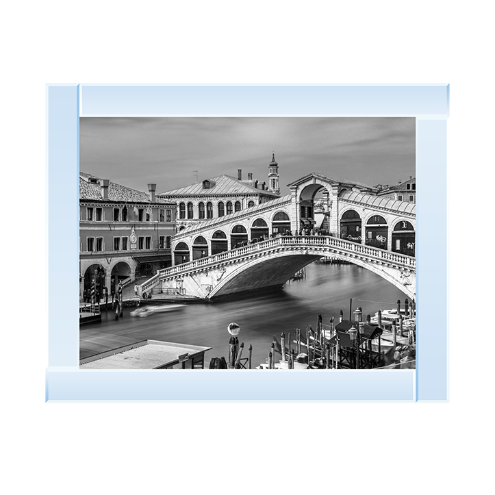 CY080 Famous Rialto bridge, Venice (Black & White)