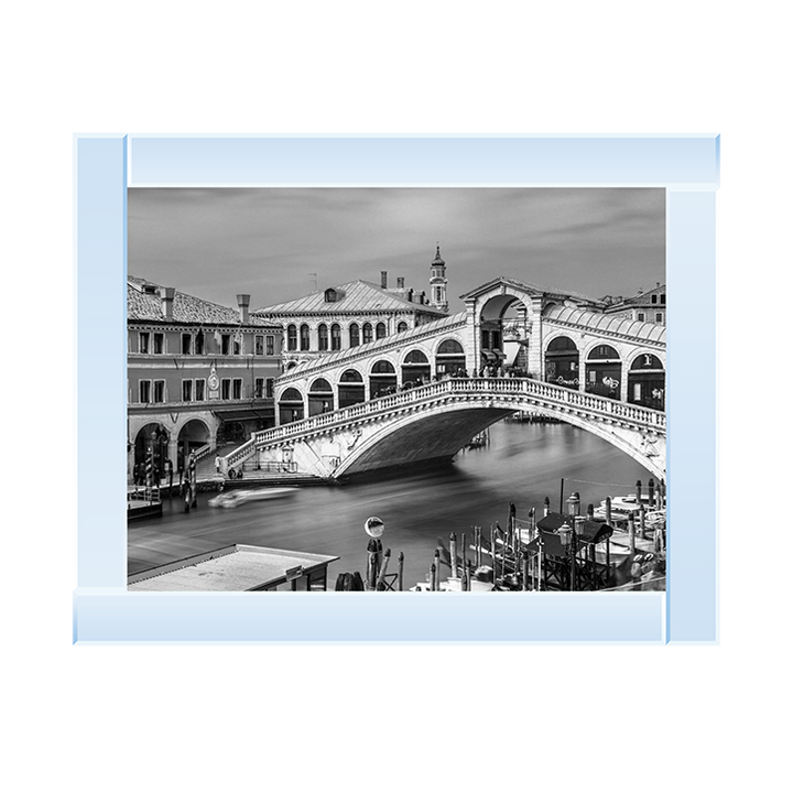 CY080 Famous Rialto bridge, Venice (Black & White)