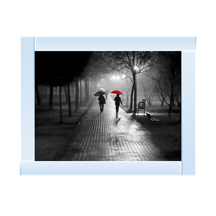 FG046 Umbrella Walk