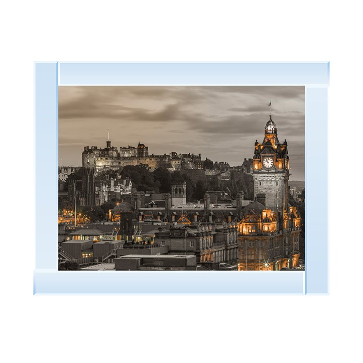 CY013 Edinburgh Castle and The Balmoral Hotel