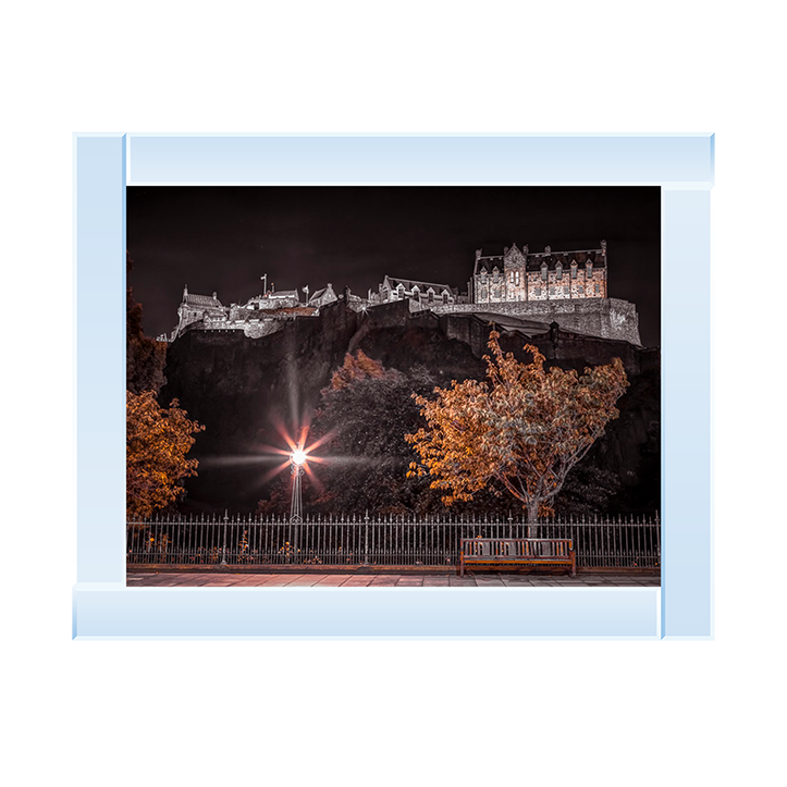 CY018 Edinburgh Castle at night