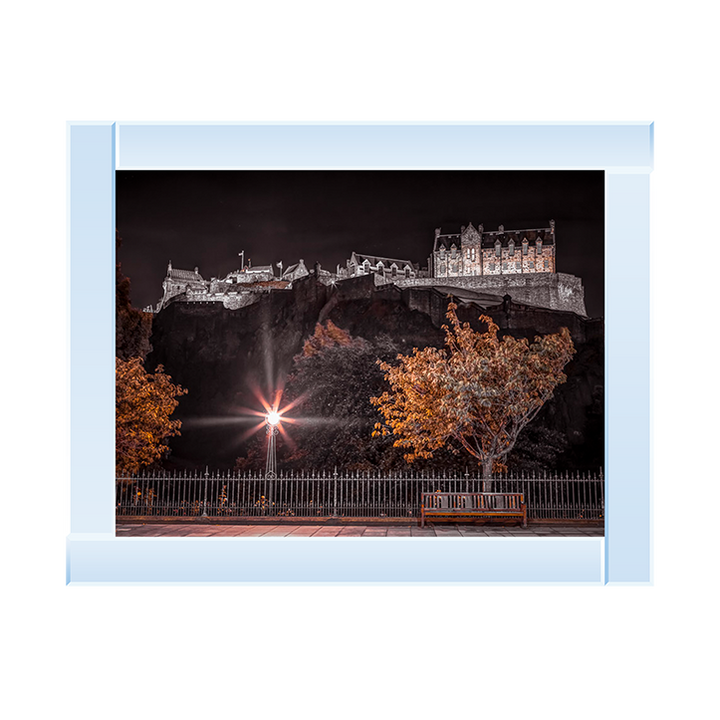 CY018 Edinburgh Castle at night