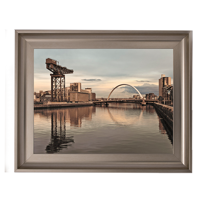 CY023 View along the river Clyde II